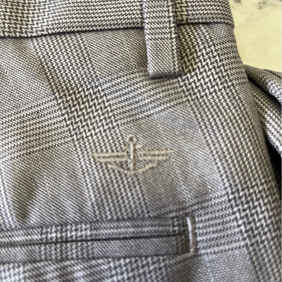 NWOT Men’s Dockers slim tapered fit. Size 32/ 32. - Picture 2 of 4